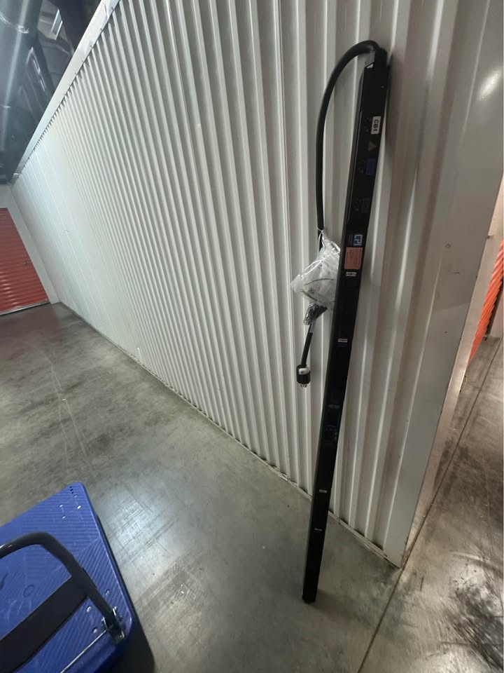 Chatsworth CPI eConnect rack PDU — genuine alternate full-unit view