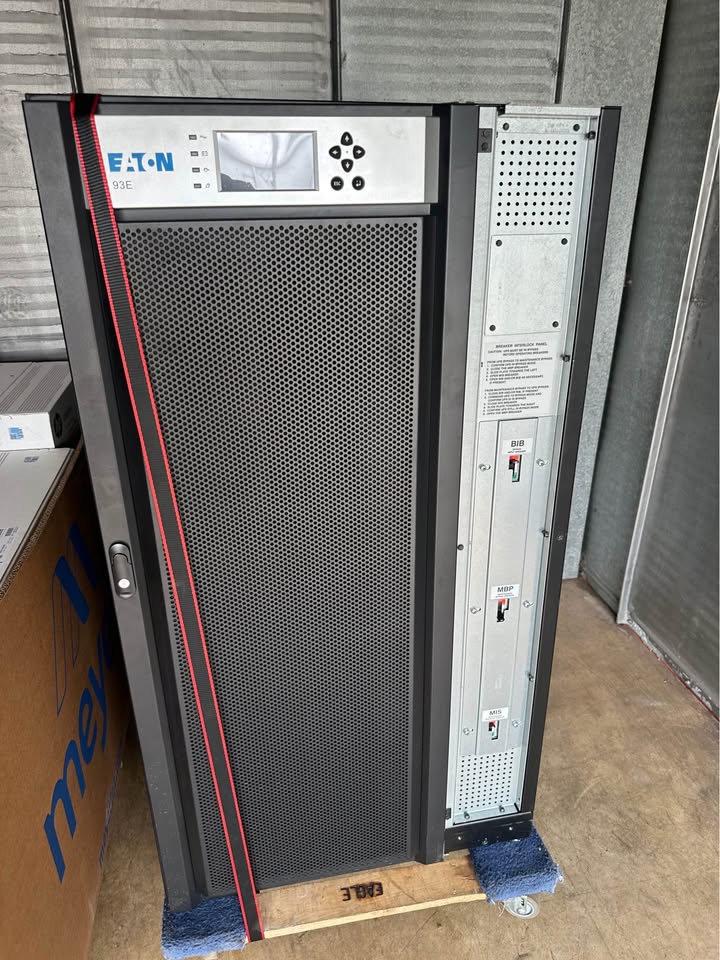 Eaton 93E UPS alternate front and breaker view